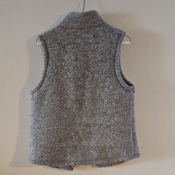 Chic Gray Button-Up Vest - Picture 4 of 4